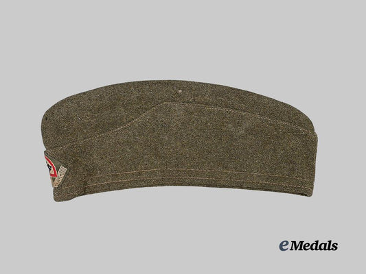 germany,_r_a_d._a_field_cap_for_enlisted_ranks,_by_franz_ritter,_c.1939_e_medals__g64053_3