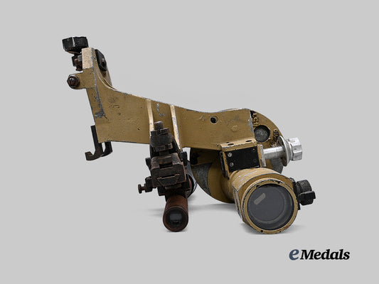 germany,_wehrmacht._a2_cm_flak_target_sight,_by_josef_schneider&_co._e_medals__g64061_6