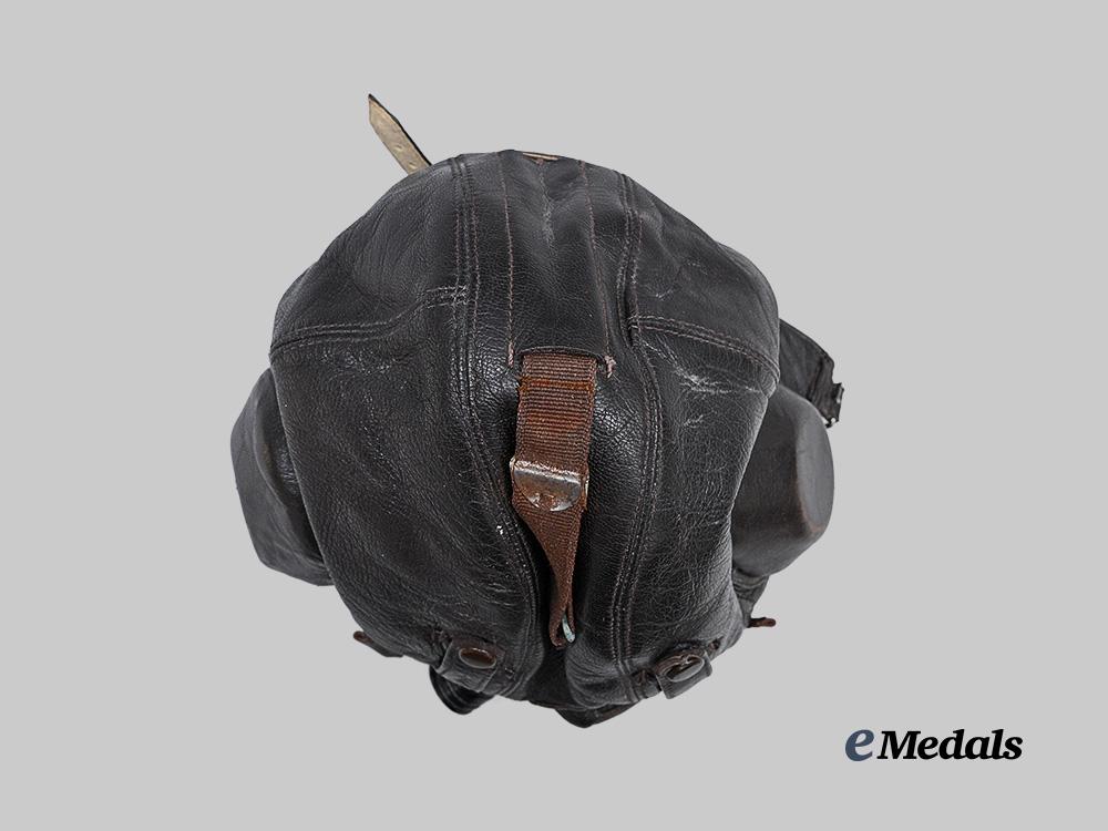 germany,_luftwaffe._a_winter_flight_helmet,_with_communications_equipment,_mid-_war_example_by_deutsche_telephonwerke_e_medals__g64064_12