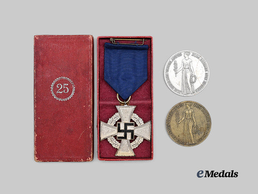 germany,_third_reich._a_mixed_lot_of_decorations_e_medals__g64073_3