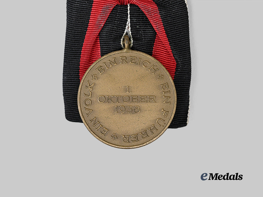 germany,_third_reich._a_sudetenland_medal,_on_parade_mount_e_medals__g64075_6