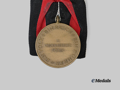 germany,_third_reich._a_sudetenland_medal,_on_parade_mount_e_medals__g64075_6