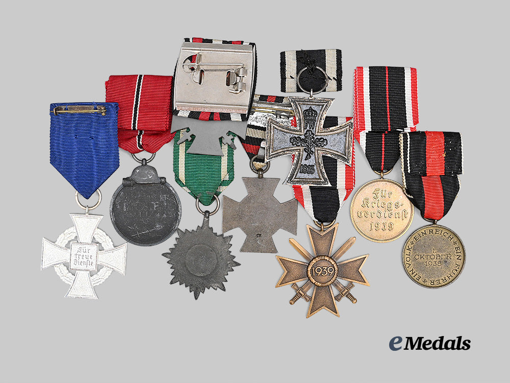 germany,_third_reich._a_lot_of_awards_for_military_and_civil_service_e_medals__g64081_5