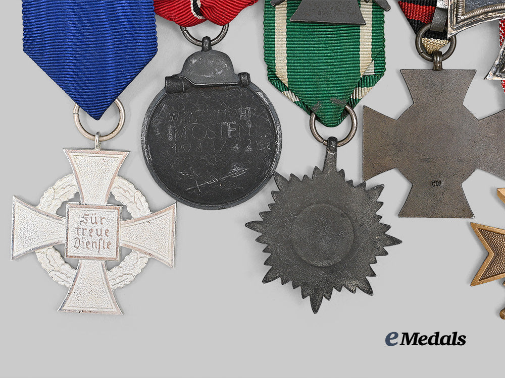germany,_third_reich._a_lot_of_awards_for_military_and_civil_service_e_medals__g64081_6