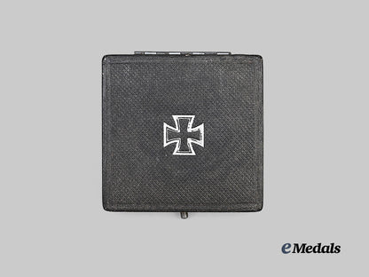 germany,_imperial._a1914_iron_cross_i_class,_with_case,_k_o_maker_e_medals__g64083_2