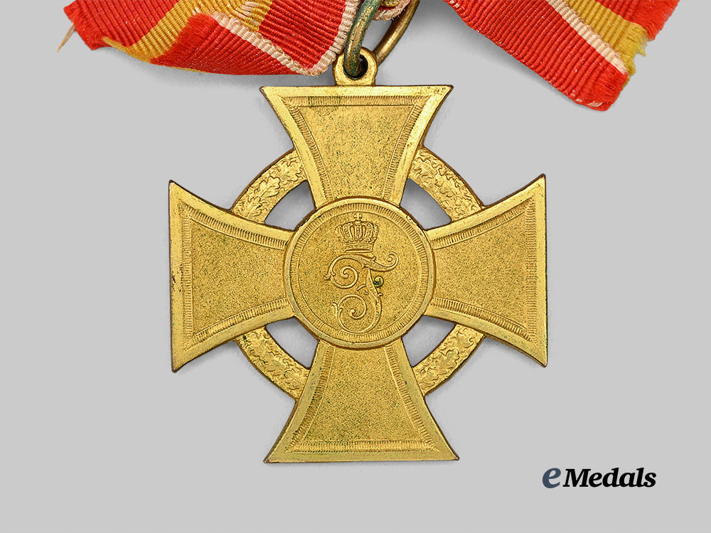 baden,_grand_duchy._a_cross_for_voluntary_war_aid_with_oak_wreath_e_medals__g64113_3