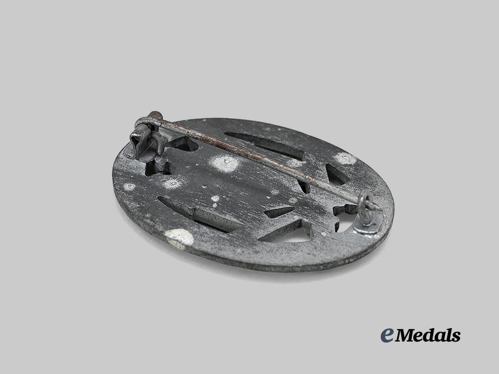 germany,_wehrmacht._a_general_assault_badge,_unknown_maker11_e_medals__g64116_4