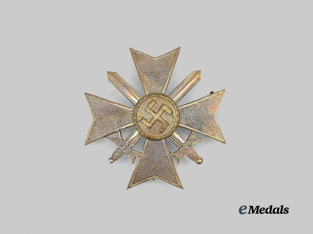 germany,_wehrmacht._a_war_merit_cross_i_class_with_swords,_spanish-_made_for_blue_division_veterans,_by_diez_y_campañia_e_medals__g64121_2