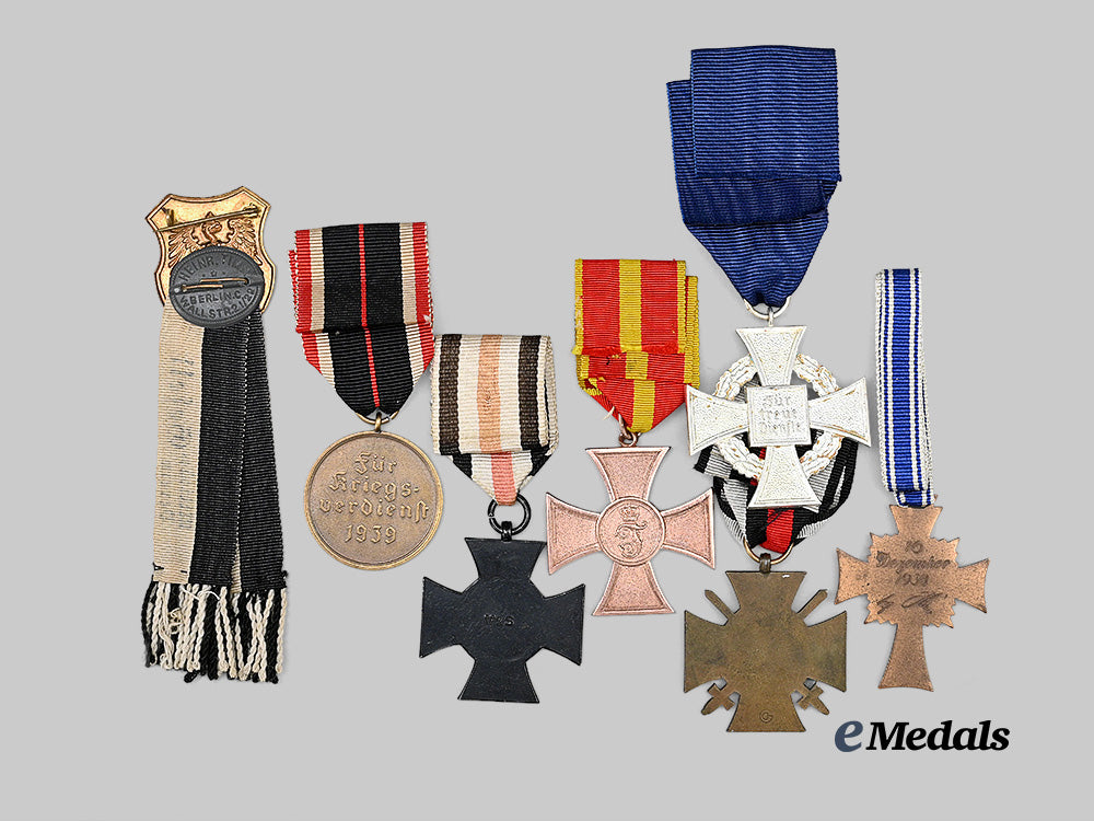 germany,_third_reich._a_lot_of_awards_for_military_and_civil_service_e_medals__g64125_7