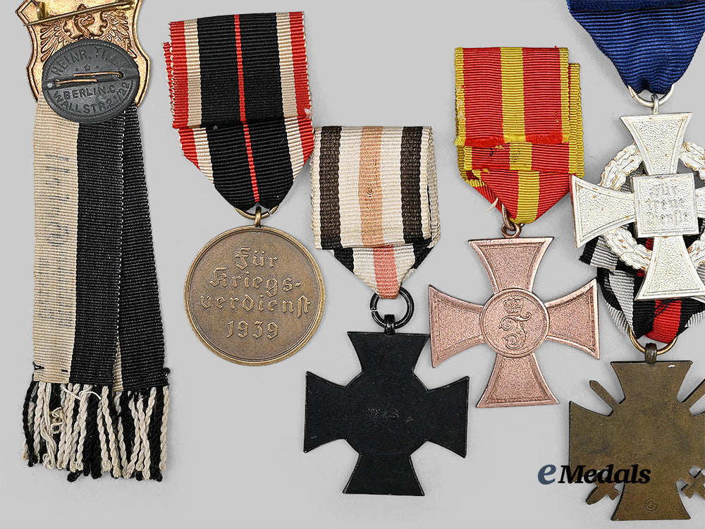 germany,_third_reich._a_lot_of_awards_for_military_and_civil_service_e_medals__g64125_9