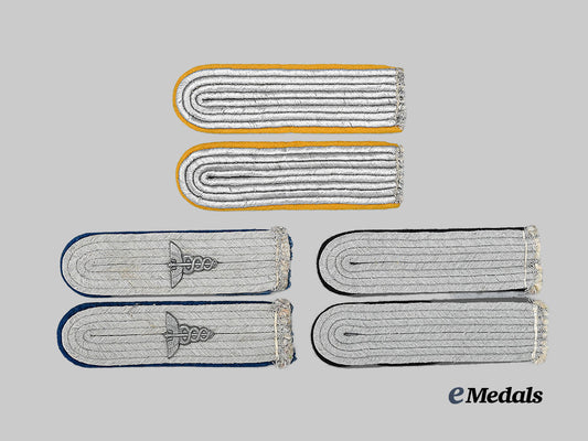 germany,_wehrmacht._a_lot_of_shoulder_boards_for_leutnant_ranks,_heer_and_luftwaffe_issue_e_medals__g64127_2