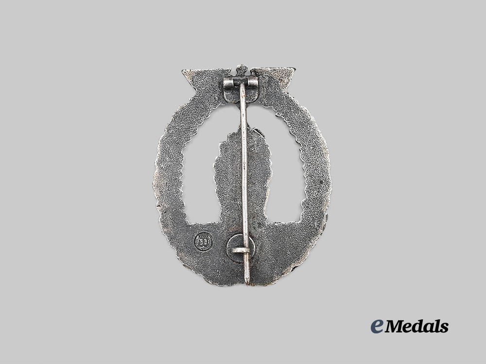 germany,_kriegsmarine._a_minesweeper_war_badge,_by_e._ferdinand_wiedmann_e_medals__g64132_3