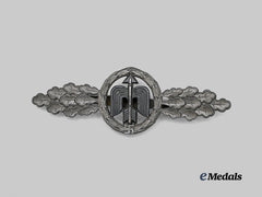 Germany, Luftwaffe. A Short-Range Day Fighter Clasp, Gold Grade by G.H. Osang, with Certificate of Authenticity