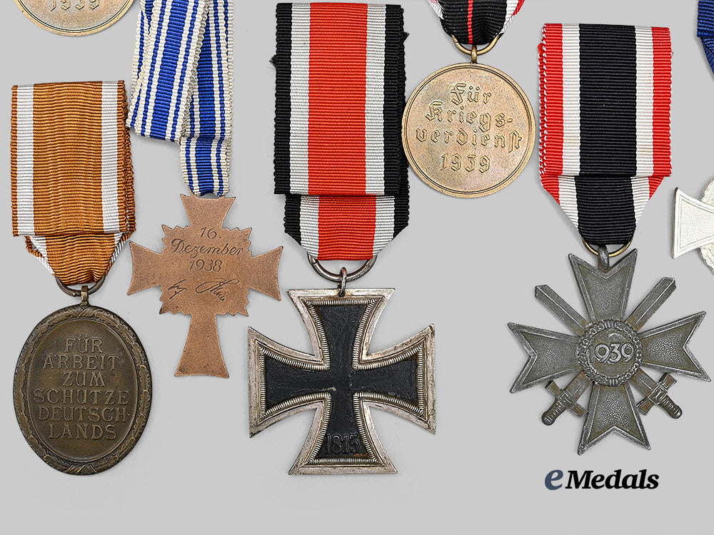 germany,_third_reich._a_mixed_lot_of_awards_for_military_and_civil_service_e_medals__g64255_10