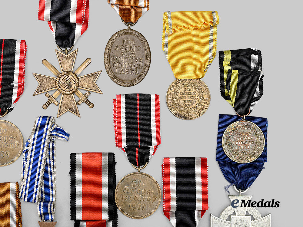 germany,_third_reich._a_mixed_lot_of_awards_for_military_and_civil_service_e_medals__g64255_11