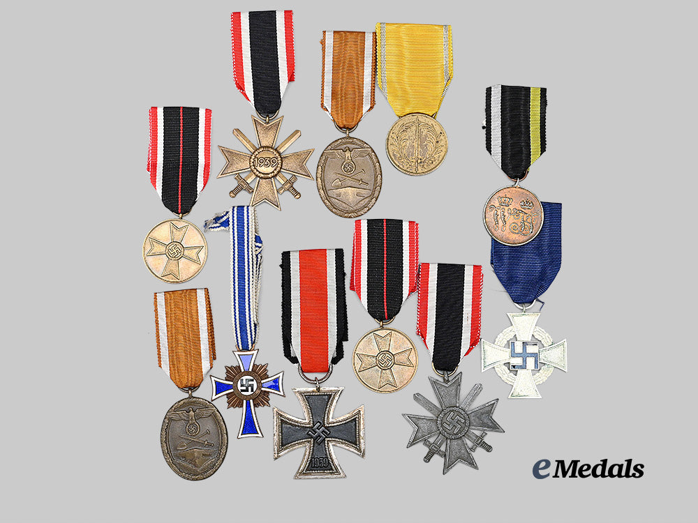 germany,_third_reich._a_mixed_lot_of_awards_for_military_and_civil_service_e_medals__g64255_3