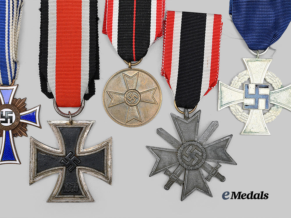 germany,_third_reich._a_mixed_lot_of_awards_for_military_and_civil_service_e_medals__g64255_5