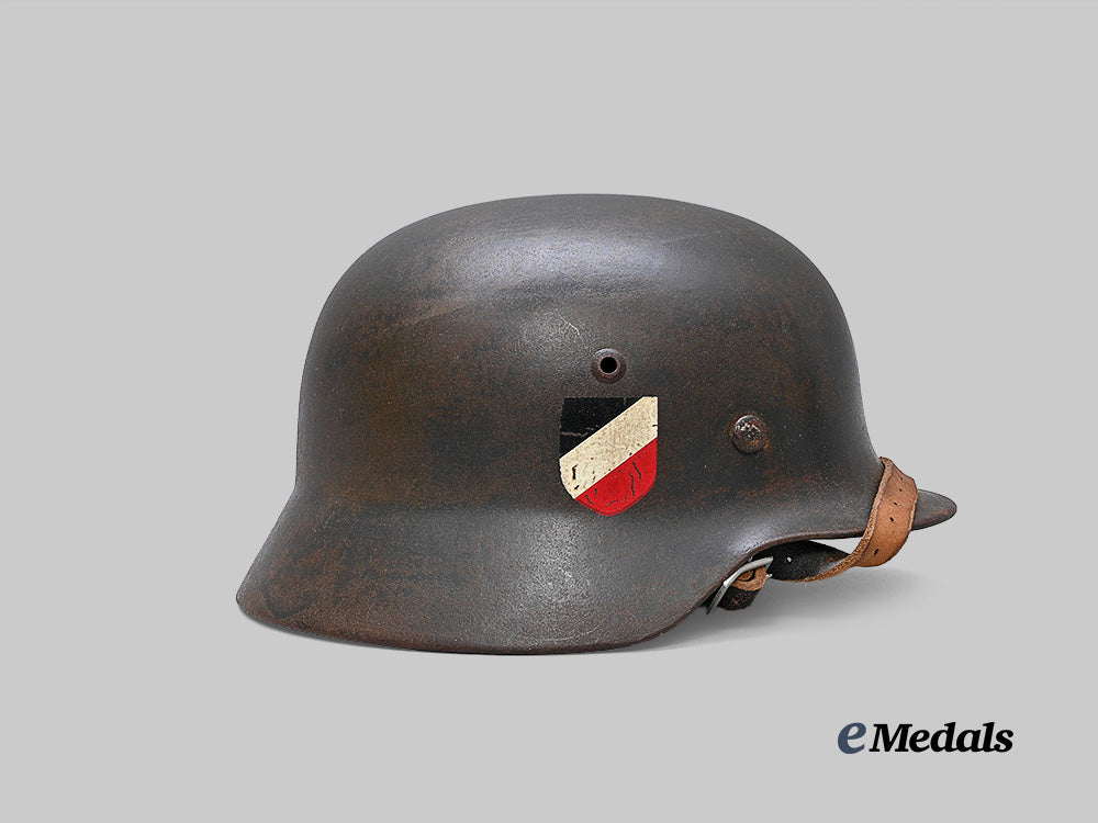 germany,_luftwaffe._an_m35_stahlhelm,_refurbished_example,_by_eisenhüttenwerke_thale_e_medals__g64256_4