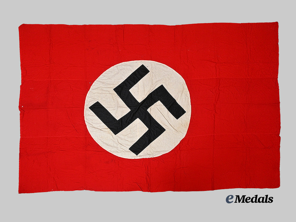 germany,_n_s_d_a_p._a_large_banner_flag_e_medals__g64263_3