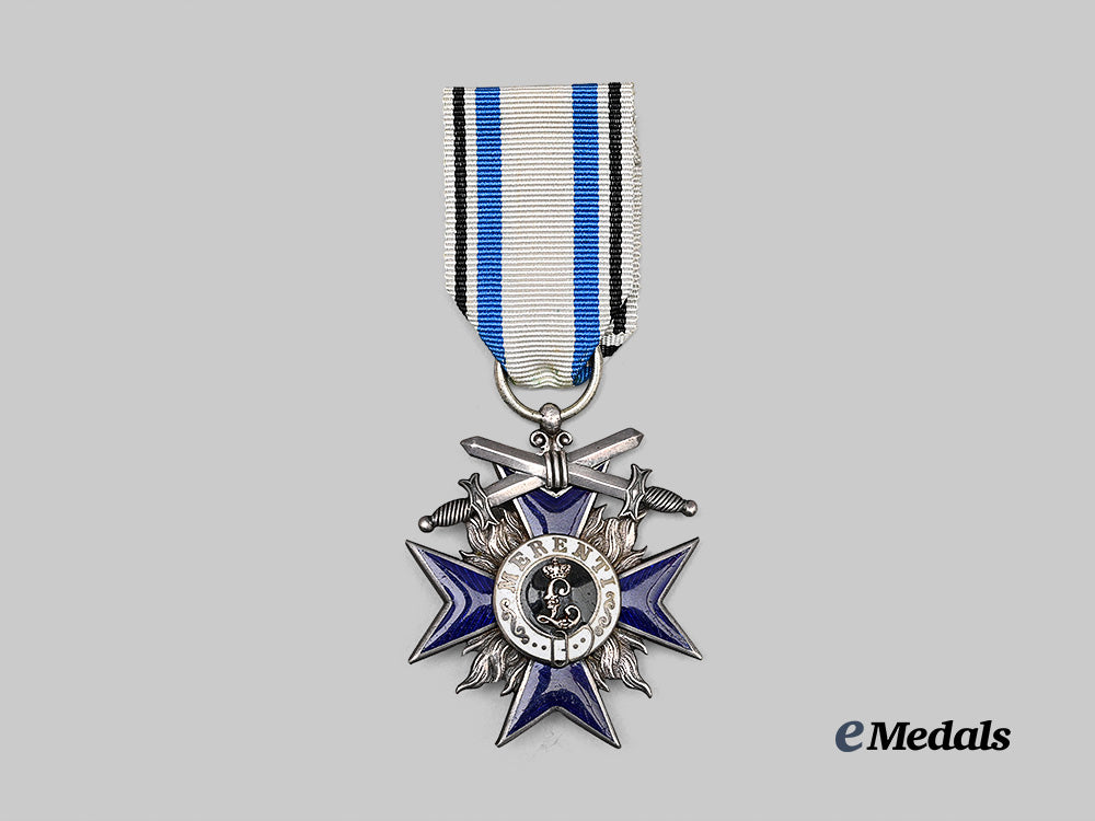 bavaria,_kingdom._an_order_of_military_merit,_i_v._class_with_swords,_by_weiss&_co._e_medals__g64322_2