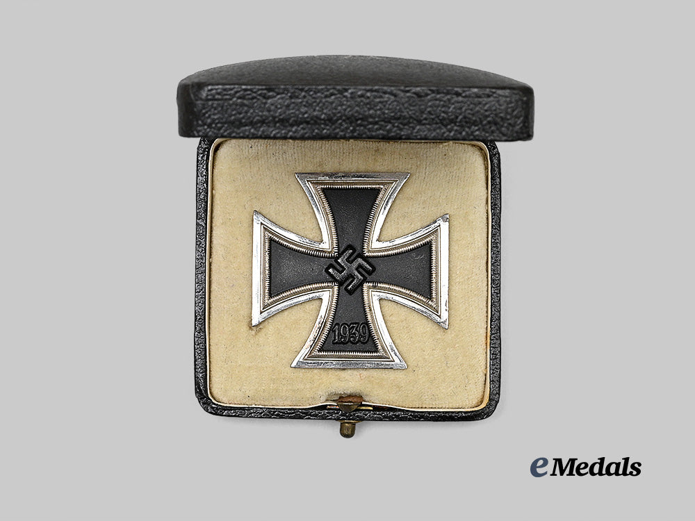 germany,_wehrmacht._a1939_iron_cross_i_class,_with_case,_by_steinhauer&_lück_e_medals__g64332_3