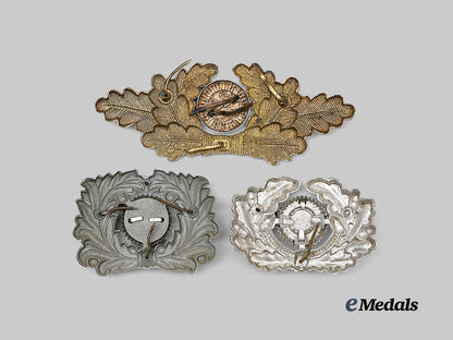 germany,_third_reich._a_lot_of_visor_cap_insignia_for_government_and_military_personnel_e_medals__g64333_3