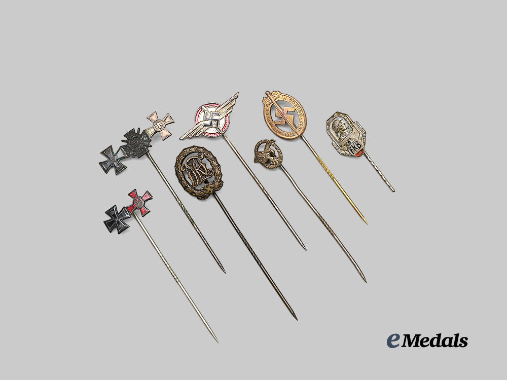 germany,_third_reich._a_mixed_lot_of_stick_pin_miniature_awards_and_badges_e_medals__g64337_2