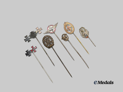 germany,_third_reich._a_mixed_lot_of_stick_pin_miniature_awards_and_badges_e_medals__g64337_2