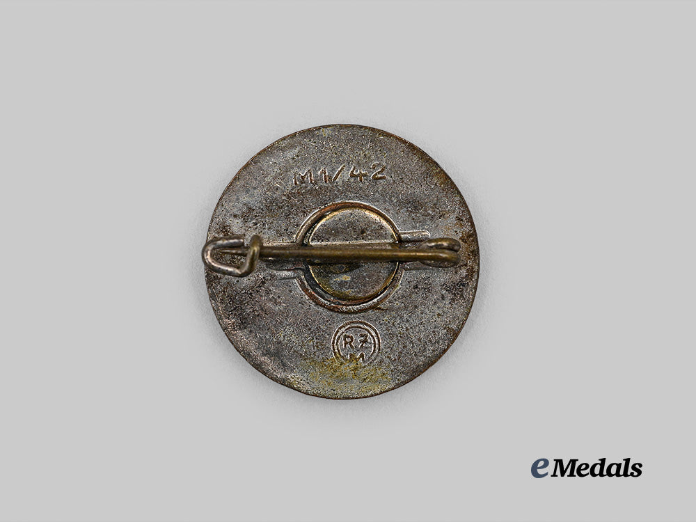 germany,_n_s_d_a_p._a_membership_badge,_by_kerbach&_israel_e_medals__g64354_3