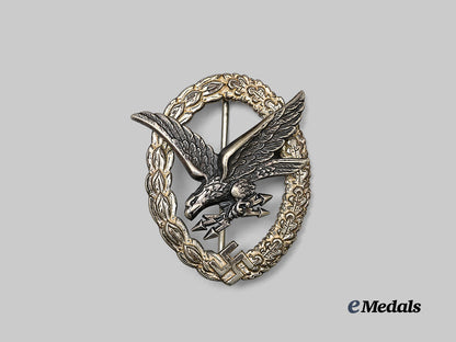 germany,_luftwaffe._a_radio_operator_and_air_gunner_badge,_type1,_by_berg&_nolte_e_medals__g64383_2