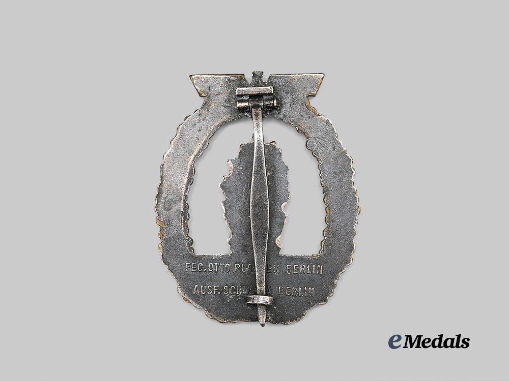 germany,_kriegsmarine._a_minesweeper_war_badge,_by_schwerin_e_medals__g64391_3