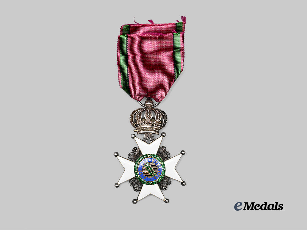 saxe-_ernestine,_duchies._a_house_order_of_saxe-_ernestine,_i_i_class_knight’s_cross_e_medals__g64393_4