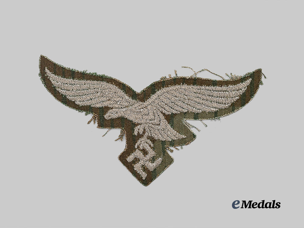 germany,_luftwaffe._a_rare_camouflage_smock_eagle_e_medals__g64395_3