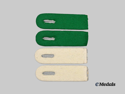 germany,_heer._a_lot_of_shoulder_boards_for_leutnant_ranks_e_medals__g64400_3
