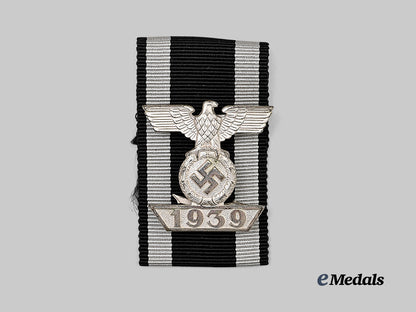 germany,_wehrmacht._a_mint1939_clasp_to_the_iron_cross_i_i_class,_type_b_with_case,_by_wilhelm_deumer_e_medals__g64412_4