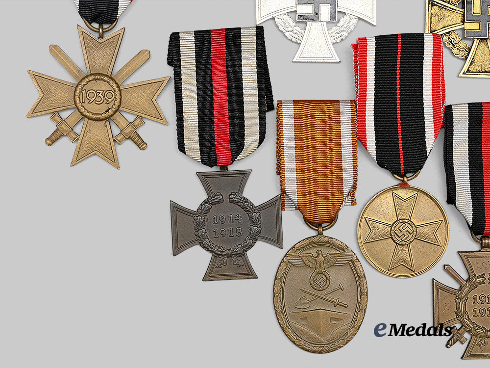 germany,_third_reich._a_lot_of_awards_for_military_and_civil_service_e_medals__g64417_4