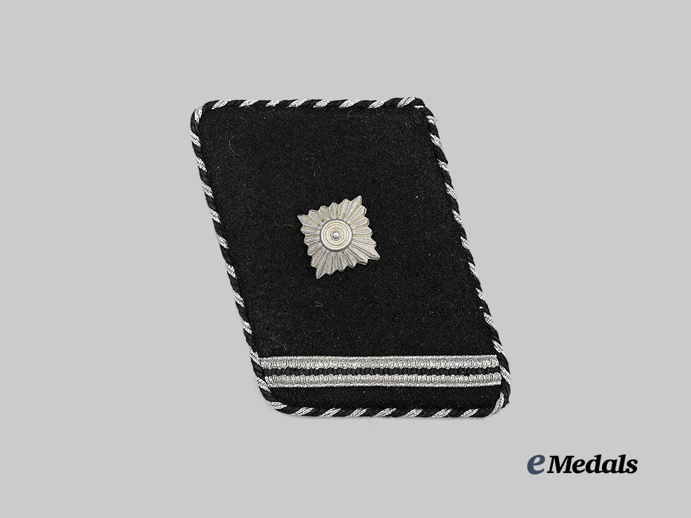 germany,_s_s._an_s_s-_verfügungstruppe_scharführer_rank_tab_e_medals__g64465_2