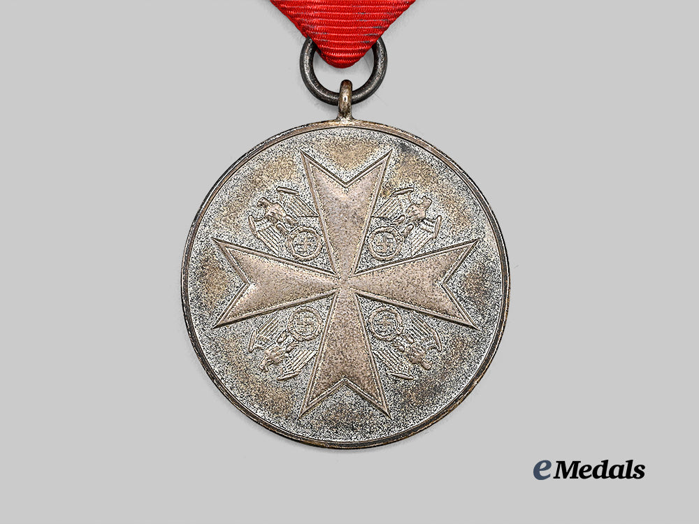 germany,_third_reich._an_order_of_the_german_eagle,_silver_merit_medal,_by_the_berlin_mint_e_medals__g64470_3