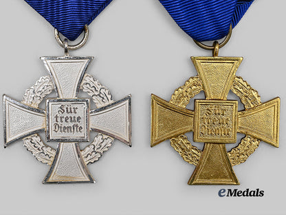 germany,_third_reich._a_pair_of_civil_service_faithful_service_awards,25_and40_years,_with_cases_e_medals__g64655_8