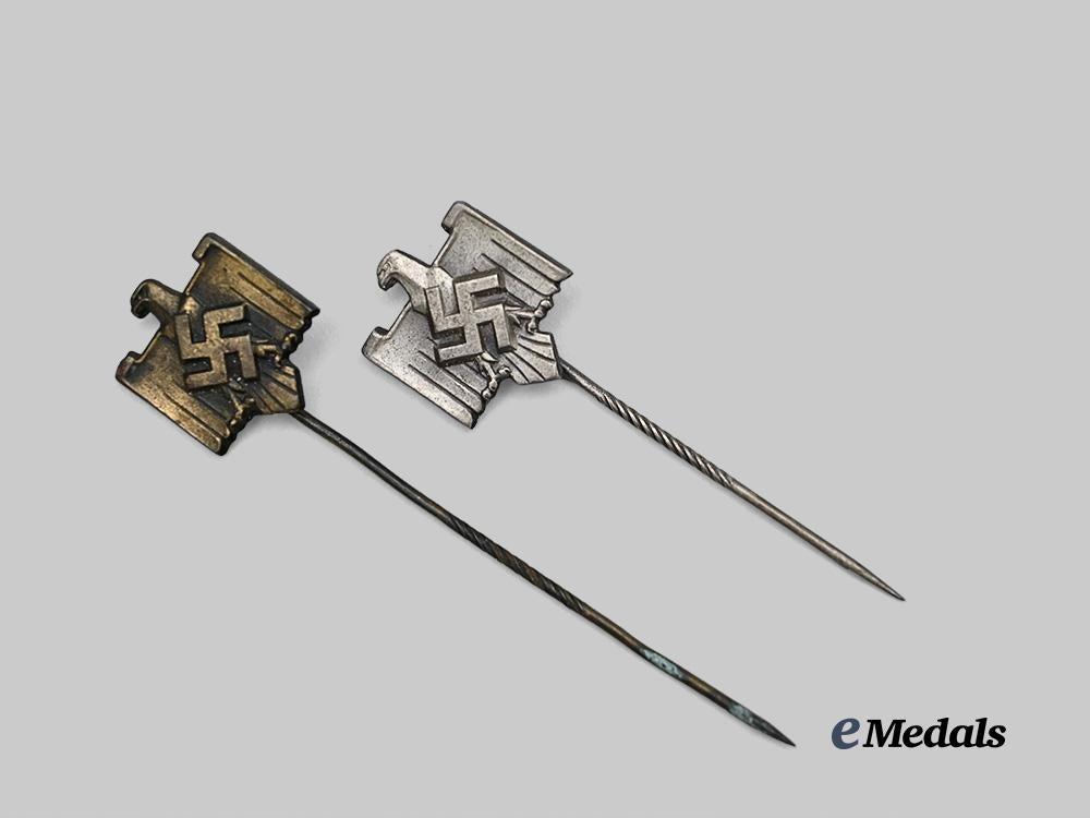 two_d_r_l_sports_service_stickpins_e_medals__g7227_2