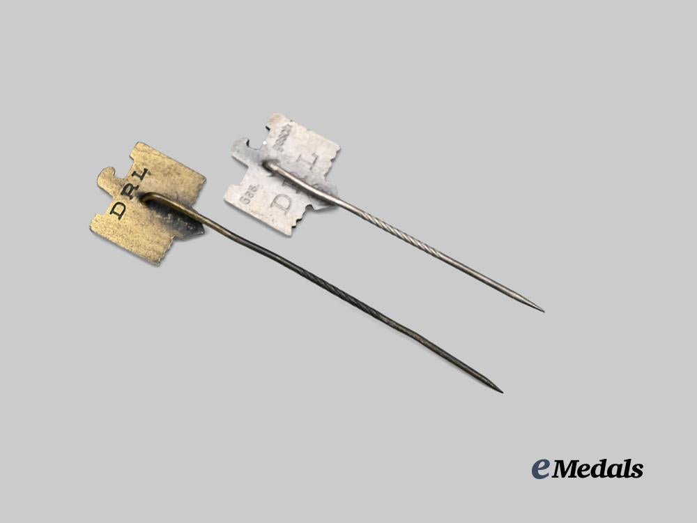 two_d_r_l_sports_service_stickpins_e_medals__g7227_3