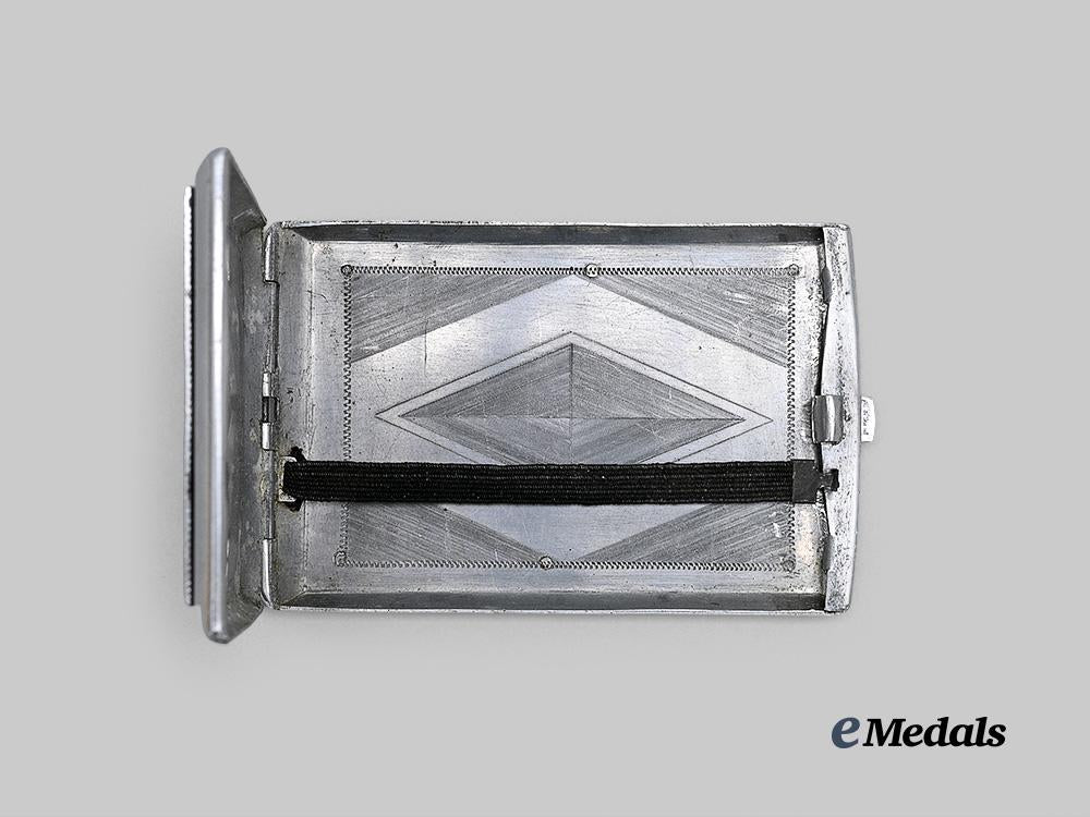 an_unusual_pow_made_made_afrika_cigarette_case_e_medals__g_b5500_4