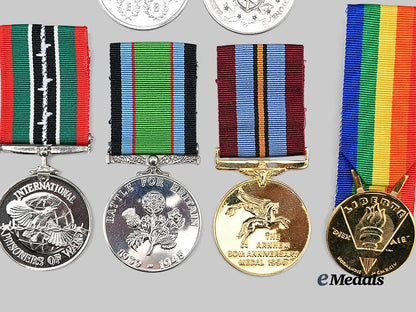 great_britain,_canada._eight_second_war_commemorative_medals&_awards_e_medals__g_b6578_7