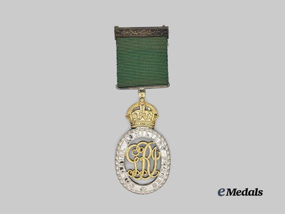 united_kingdom._a_colonial_auxiliary_forces_decoration_to_captain_foreman,_argyll_and_sutherland_highlanders_of_canada(_princess_louise’s),_in_case_e_medals__g_b8279_5