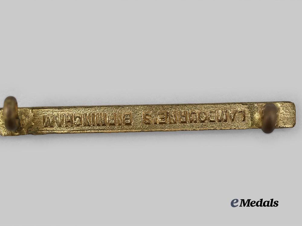 united_kingdom._a_lot_of_first_war_cheshire_insignia,_to_pte._thornley,_m._m_recipient_e_medals__g_b8283_8