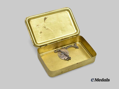 canada._a_first_war_christmas_tin_and_second_war_i_d_bracelet_e_medals__g_b8306_5