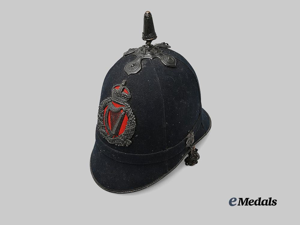 united_kingdom._a_royal_irish_constabulary_cloth_helmet,_c.1901_e_medals__g_b8308_4