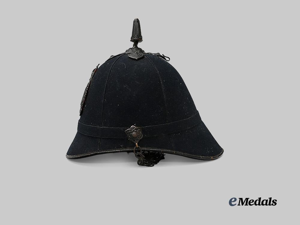 united_kingdom._a_royal_irish_constabulary_cloth_helmet,_c.1901_e_medals__g_b8308_5