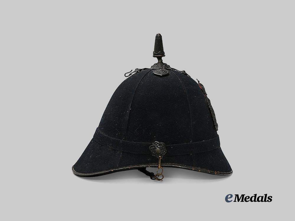 united_kingdom._a_royal_irish_constabulary_cloth_helmet,_c.1901_e_medals__g_b8308_6