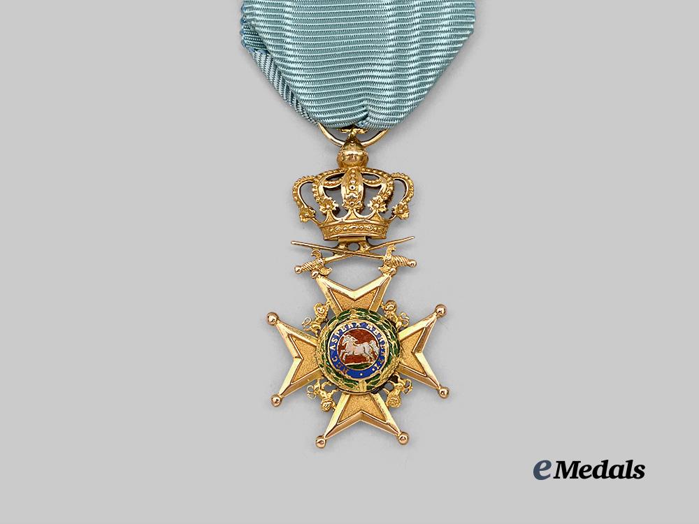 united_kingdom._a_royal_guelphic_order,_knight_with_swords,_in_gold,_c.1810_e_medals__g_b8319_5